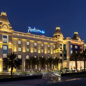 Radisson Blu Hotel, Hotel